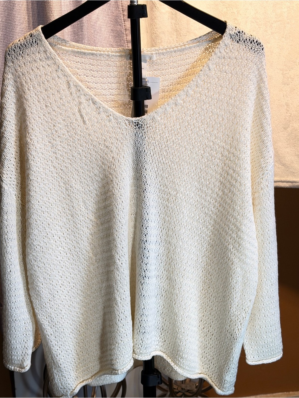 H&M Light Cream Open-Knit V-Neck Women's Sweater Size Medium NWT